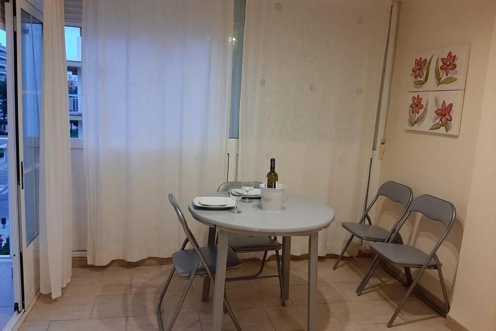 Estudio recién reformado muy cerca del mar Playa de Gandia Esterno foto